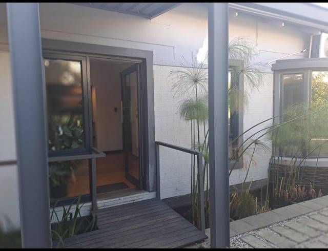 16M² OFFICE TO LET IN RAEDENE ESTATE